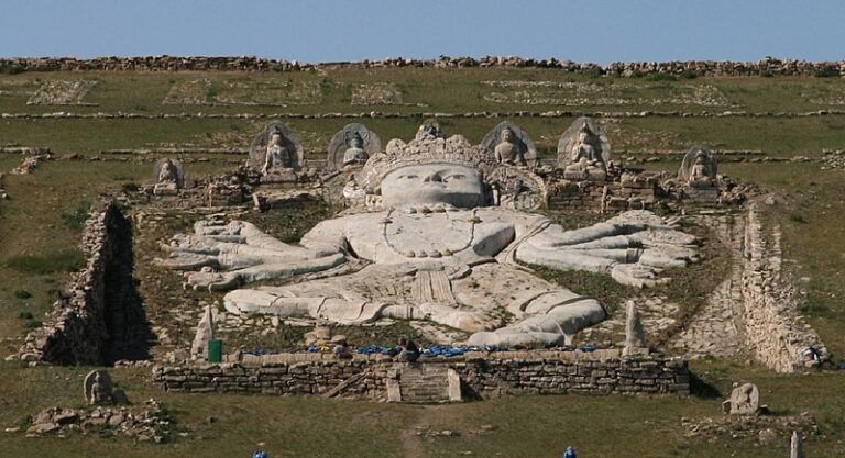 Ikh Burkhant Stone Monument