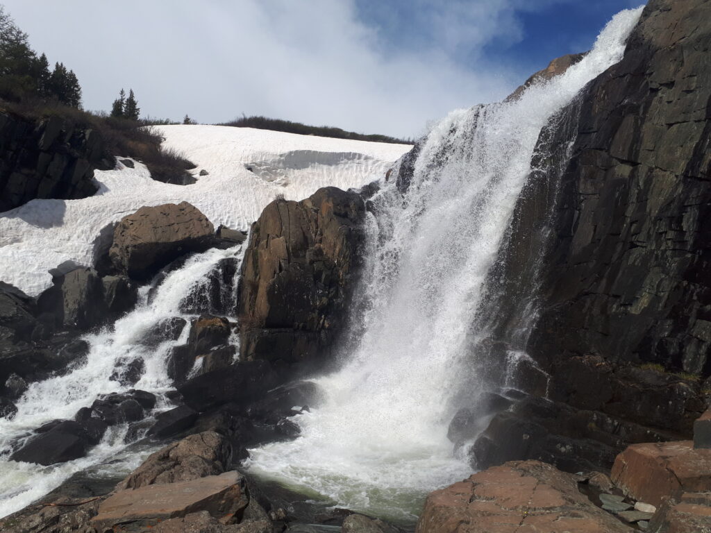 Baga Turgen waterfall