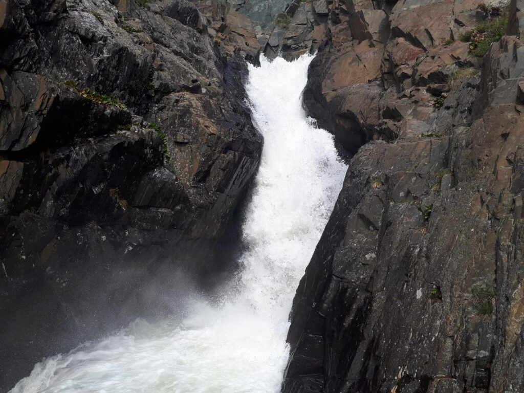 Baga Turgen waterfall